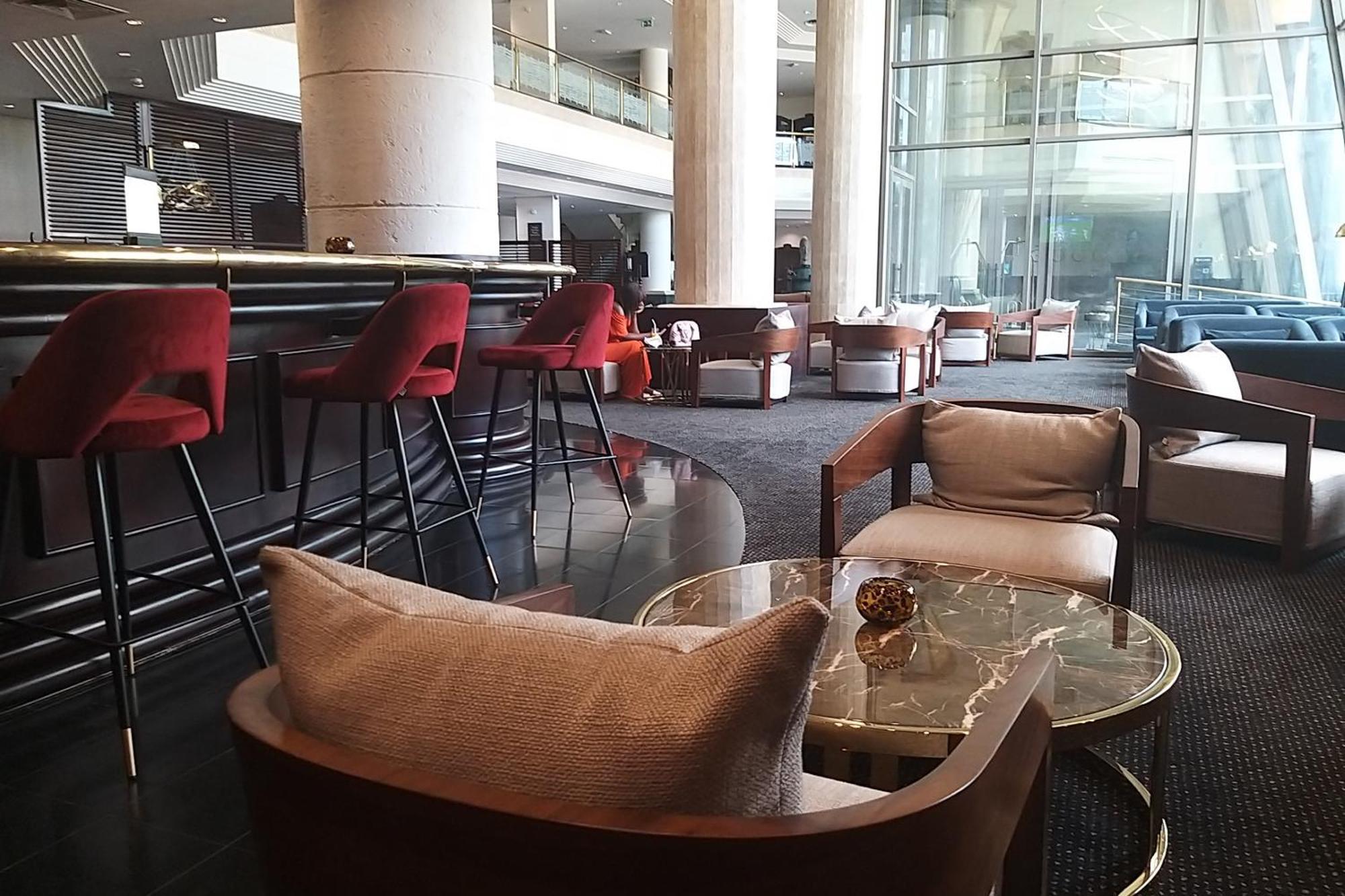 Hotel Alvalade Луанда  Экстерьер фото